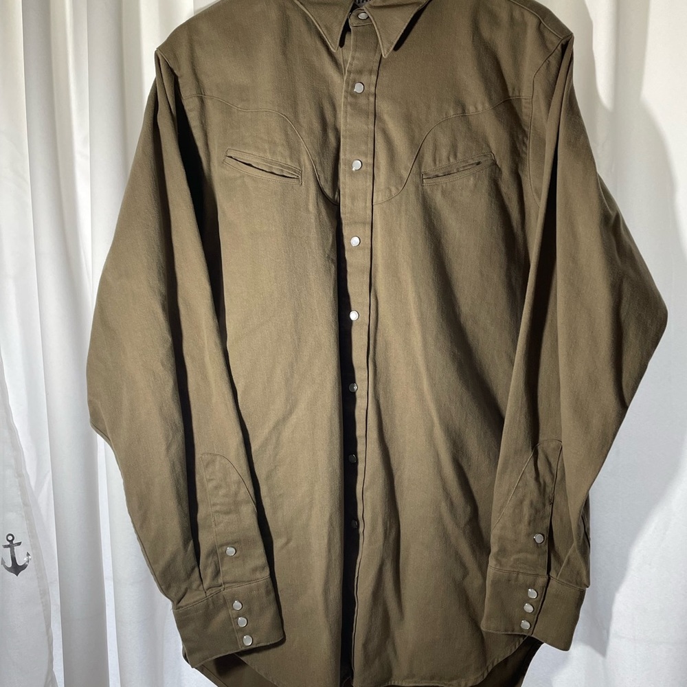 Mens button down - Picture 1 of 6